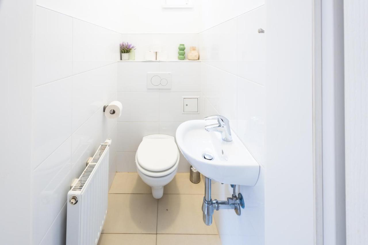 Large Garden-View Balcony Comfort Retreat 1020-Vienna فيينا المظهر الخارجي الصورة